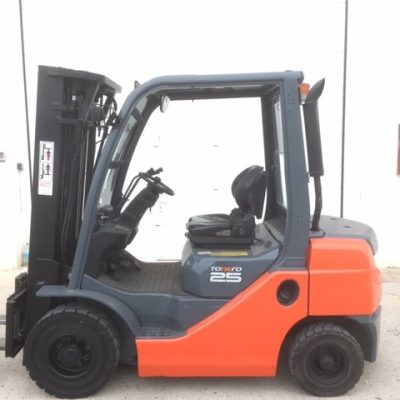 Carretilla-diesel-usada-Toyota-2500kg