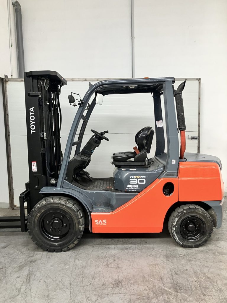 Carretilla-diesel-usada-Toyota-3000kg